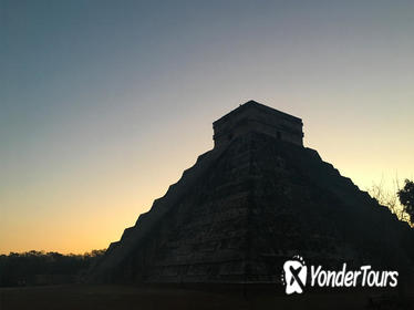 Full-Day Sunrise Tour of Chichen Itza from Cancun with Breakfast