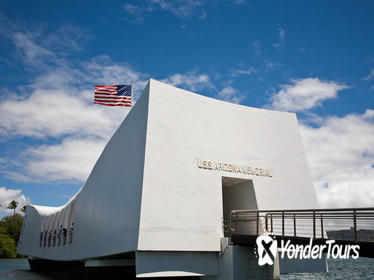 Deluxe Pearl Harbor Tour Including USS Arizona and Honolulu City Tour