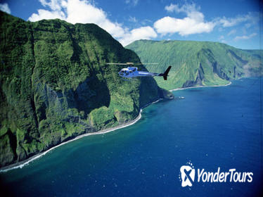 West Maui and Molokai Exclusive 45-Minute Helicopter Tour