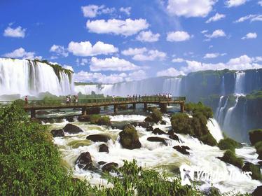 Iguassu Falls Brazilian Side: Macuco Safari, Helicopter Flight and Bird Park