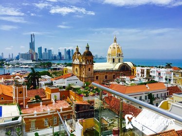 Colonial Architecture Tour of Cartagena