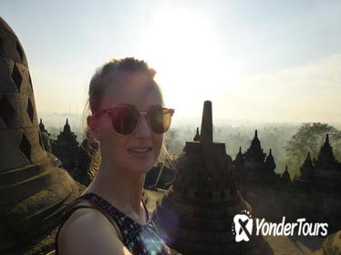 Spectacular Borobudur Sunrise from Yogyakarta Spectacular Borobudur Sunrise from Yogyakarta