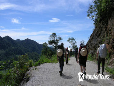 Private 2-Day Trekking Tour: Mai Chau to Pu Luong from Hanoi with Homestay