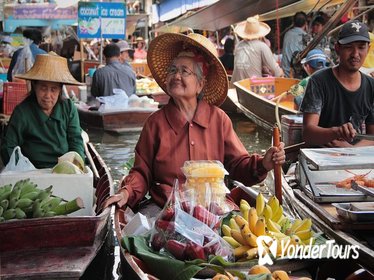 Damnoen Saduak Floating Market